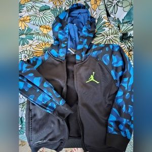 Boys Jordan zip up hoodie